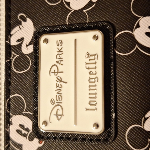 Nwot Disney parke loungefly - Picture 3 of 5